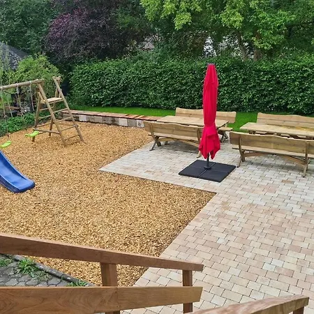 Alte Schule Deifeld 10-12 Personen - Schieferhaus *